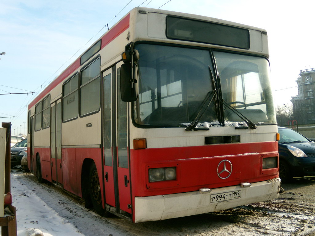 Μόσχα, Mercedes-Benz O325 # Р 994 ТТ 199