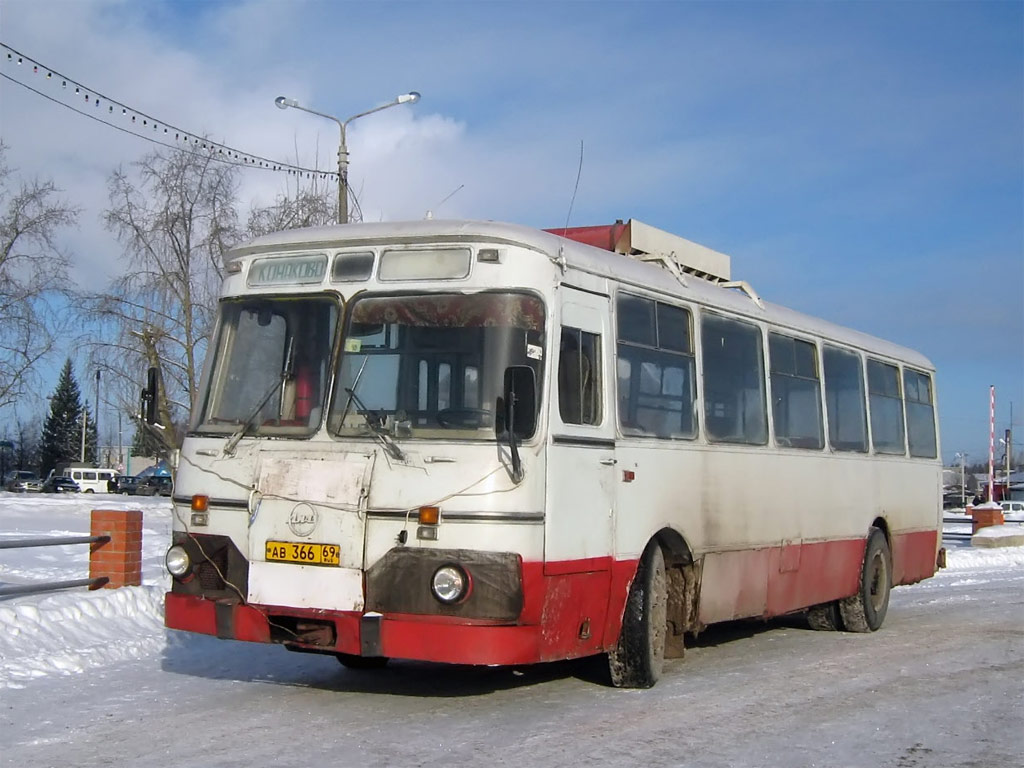 Тверская область, ЛиАЗ-677М № АВ 366 69