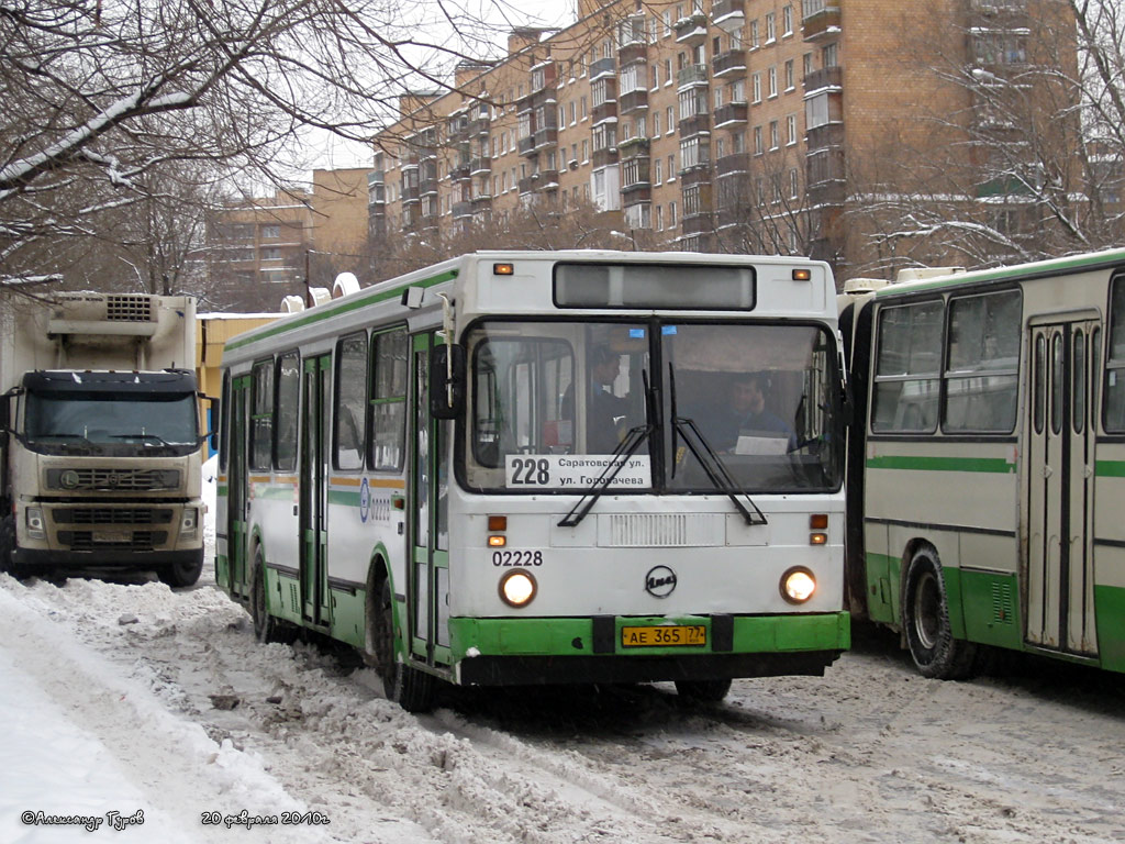 Москва, ЛиАЗ-5256.25 № 02228