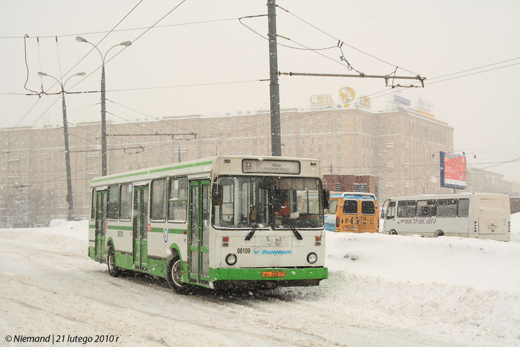 Москва, ЛиАЗ-5256.25 № 08109