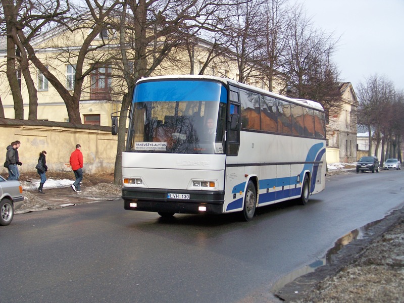 Litauen, Neoplan N316SHD Transliner Nr. 121