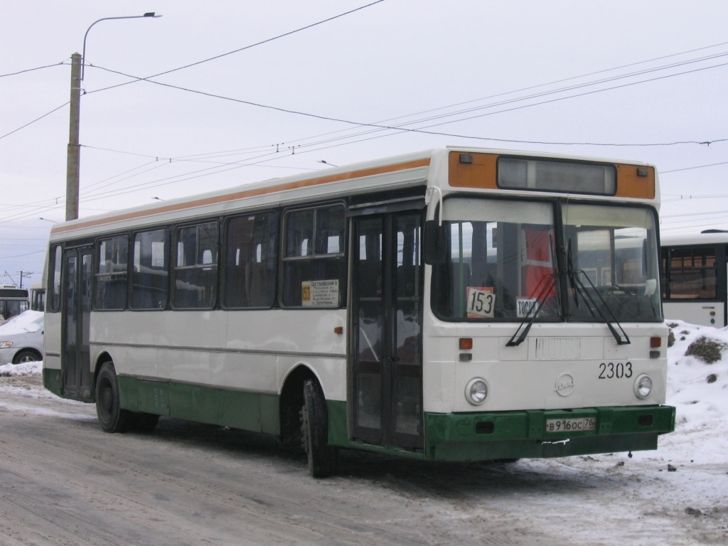 Petrohrad, LiAZ-5256.25-11 č. 2303