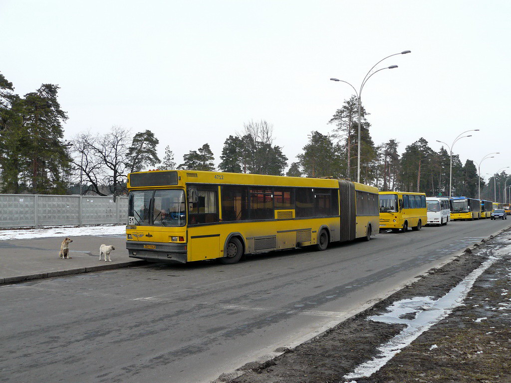 Киев, МАЗ-105.060 № 4712