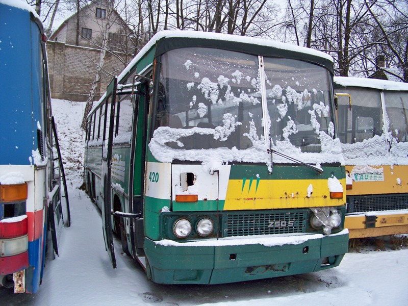 Литва, Ikarus 250.59 № 420