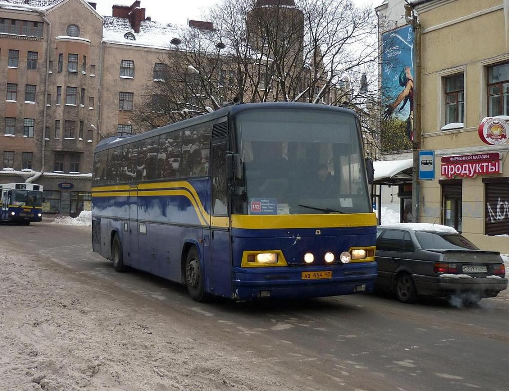 Leningrad Gebiet, Neoplan N316SHD Transliner Nr. АВ 454 47