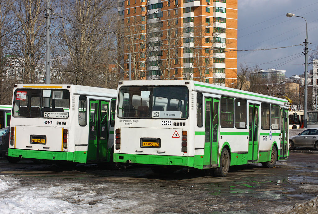 Moskva, LiAZ-5256.25 č. 05145; Moskva, LiAZ-5256.25 č. 05255