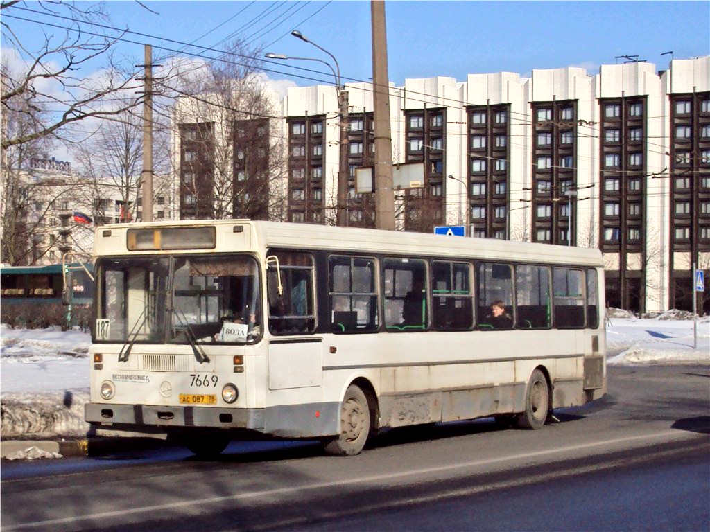 Санкт-Петербург, ЛиАЗ-5256.25 № 7669