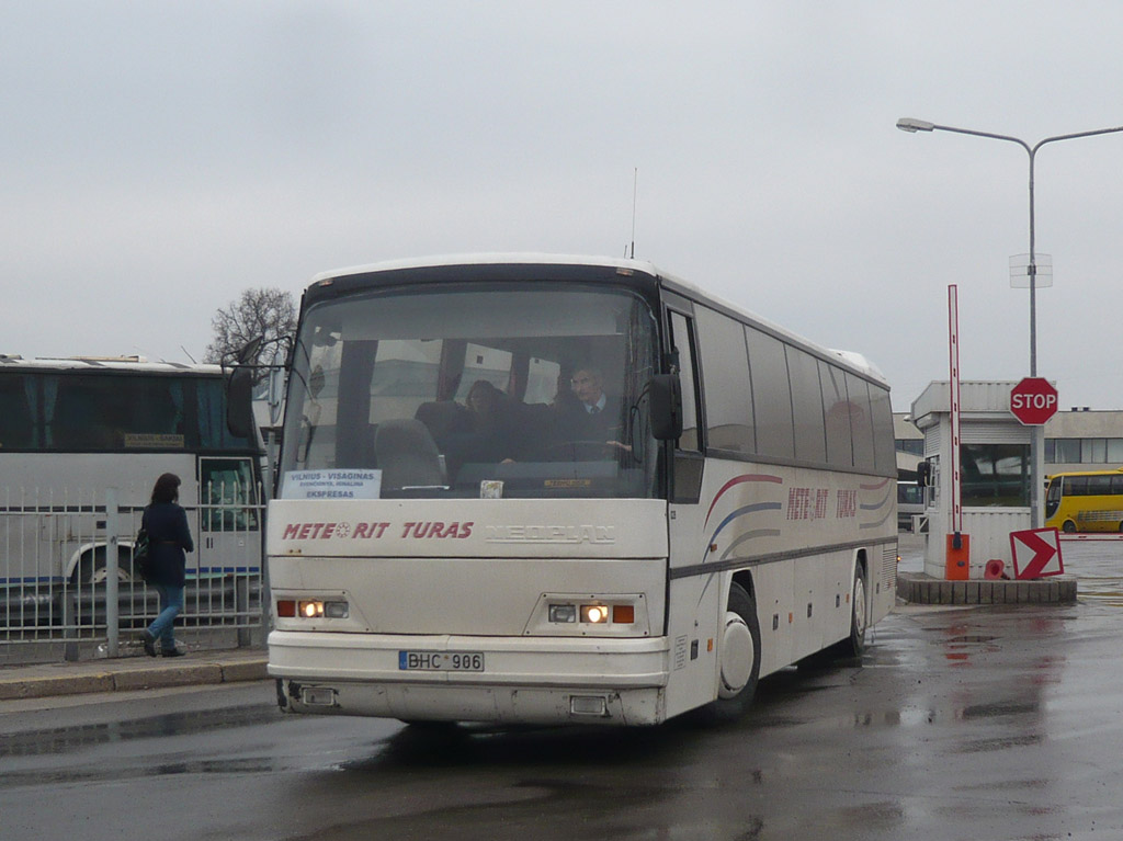 Литва, Neoplan N316K Transliner № 028