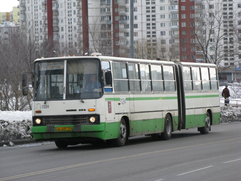 Moskau, Ikarus 280.33M Nr. 01284