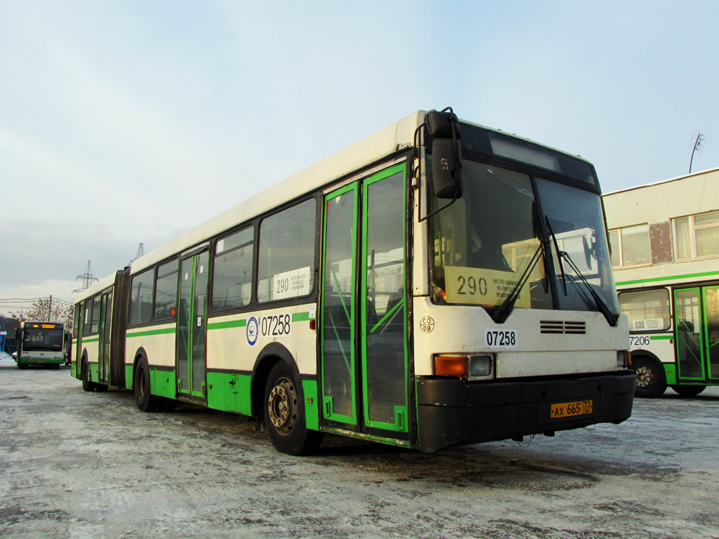 Москва, Ikarus 435.17 № 07258