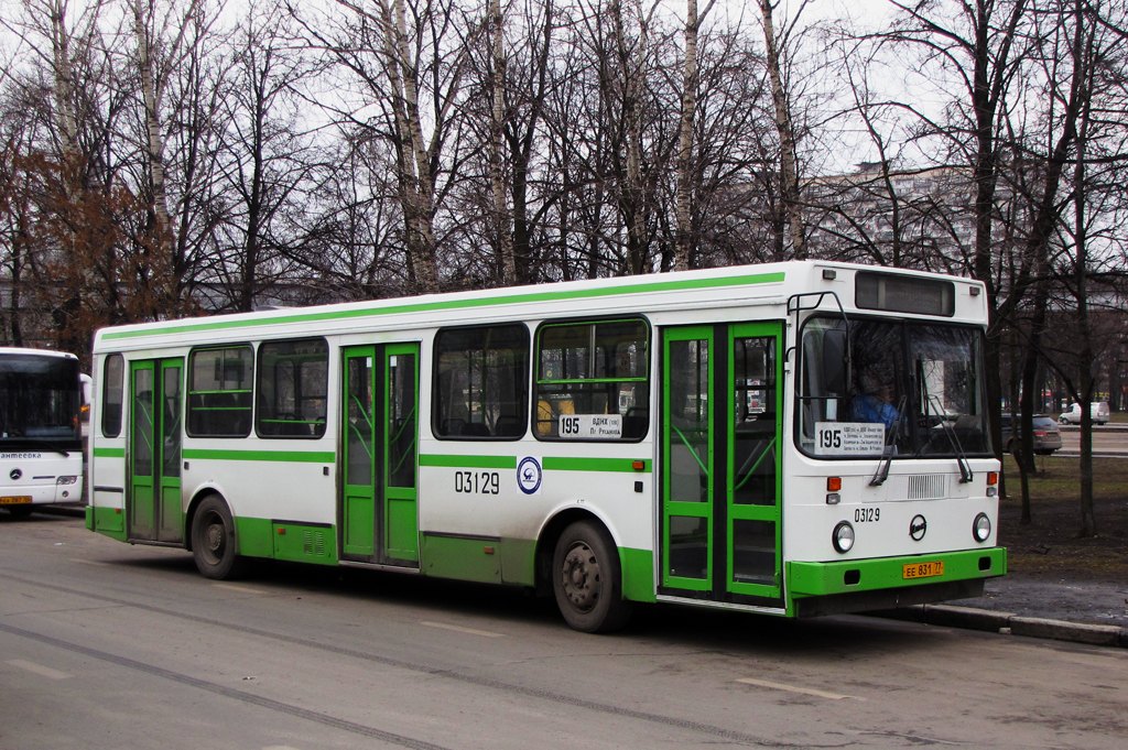 Moskva, LiAZ-5256.25 č. 03129