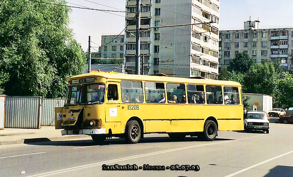 Moscow, LiAZ-677M # 15206
