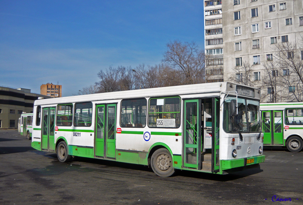 Москва, ЛиАЗ-5256.25 № 08211