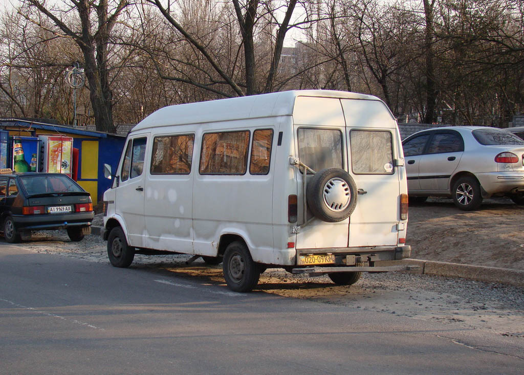 Киевская область, Mercedes-Benz T1 208D № 020-09 КМ