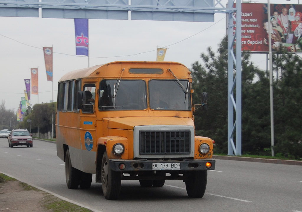 Алматы, ТАРЗ-3270 № A 179 BD