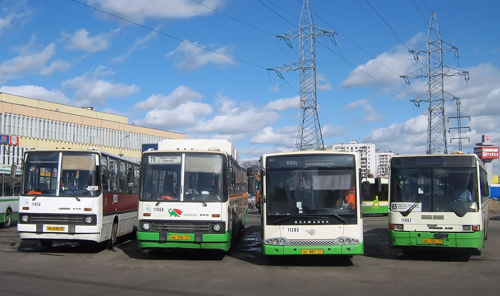 Москва, Ikarus 280.33 № 11450; Москва, Ikarus 280.33M № 11454; Москва, Волжанин-6270.06 