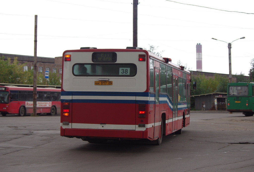 Obwód wołogodzki, Burillo Carla Nr С 470 ХХ 35; Obwód wołogodzki, Scania CN113CLL MaxCi Nr АК 017 35