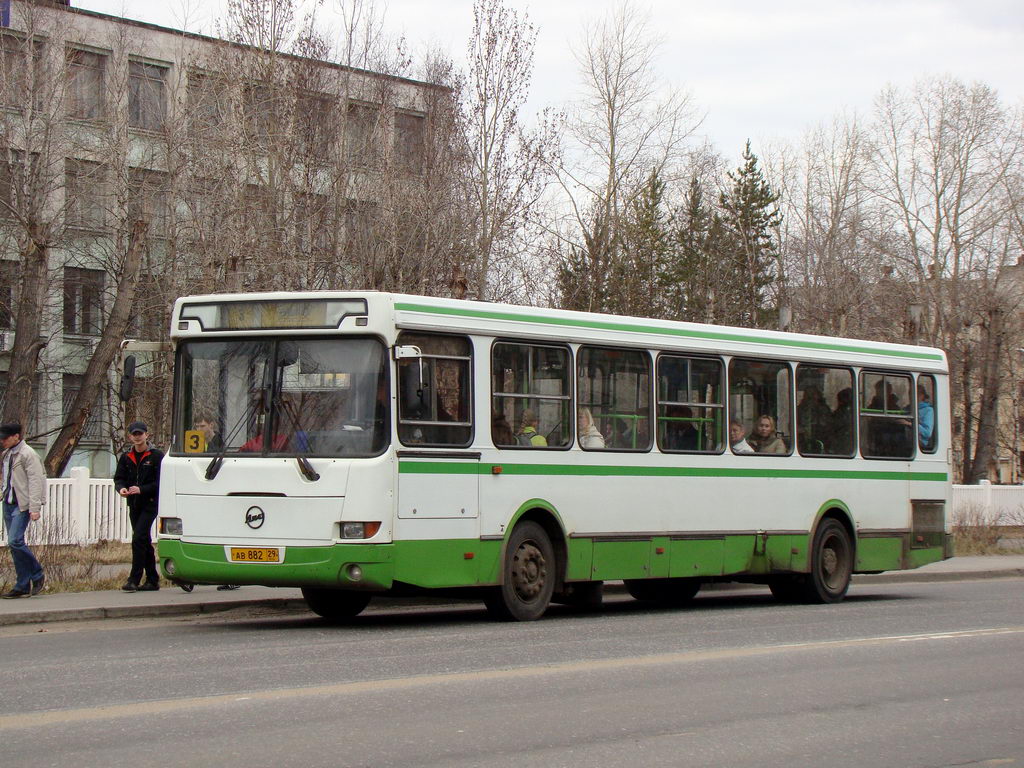 Архангельская область, ЛиАЗ-5256.40 № АВ 882 29