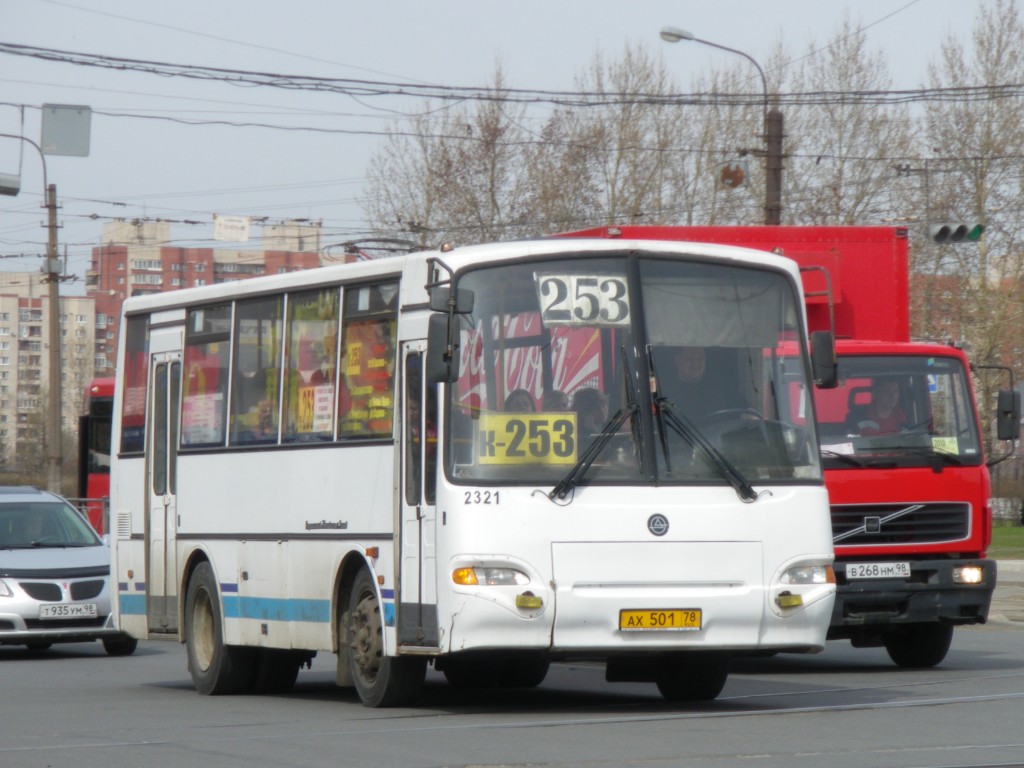 Sankt Petersburg, KAvZ-4235-03 Nr. 2321