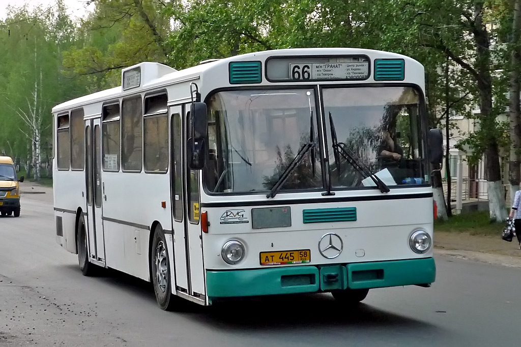 Пензенская область, Mercedes-Benz O305 № АТ 445 58