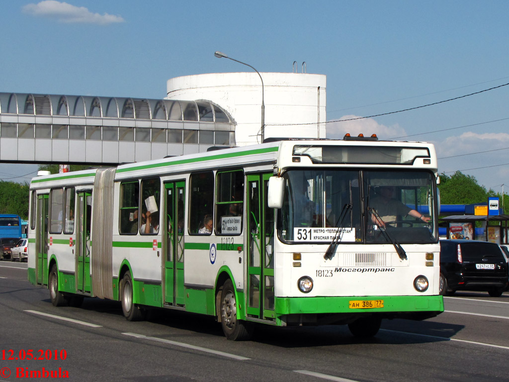 Москва, ЛиАЗ-6212.01 № 18123