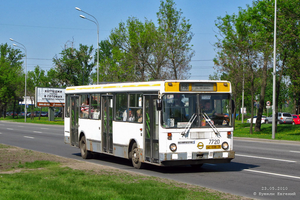 Санкт-Петербург, ЛиАЗ-5256.25 № 7720