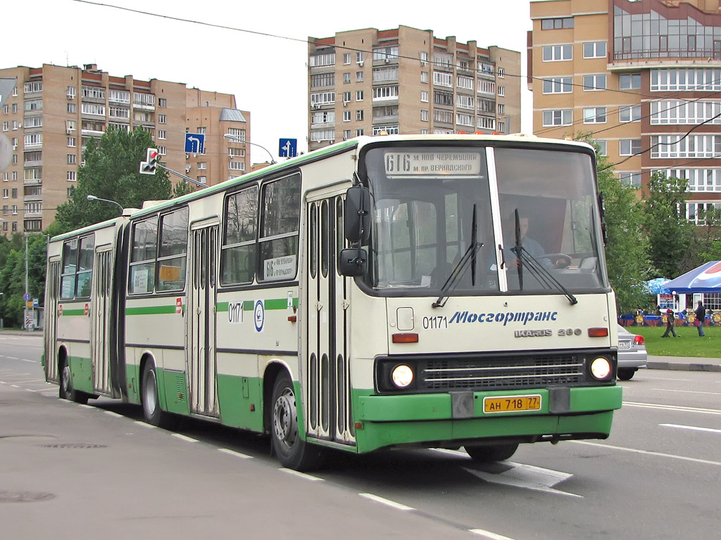 Moskva, Ikarus 280.33M č. 01171