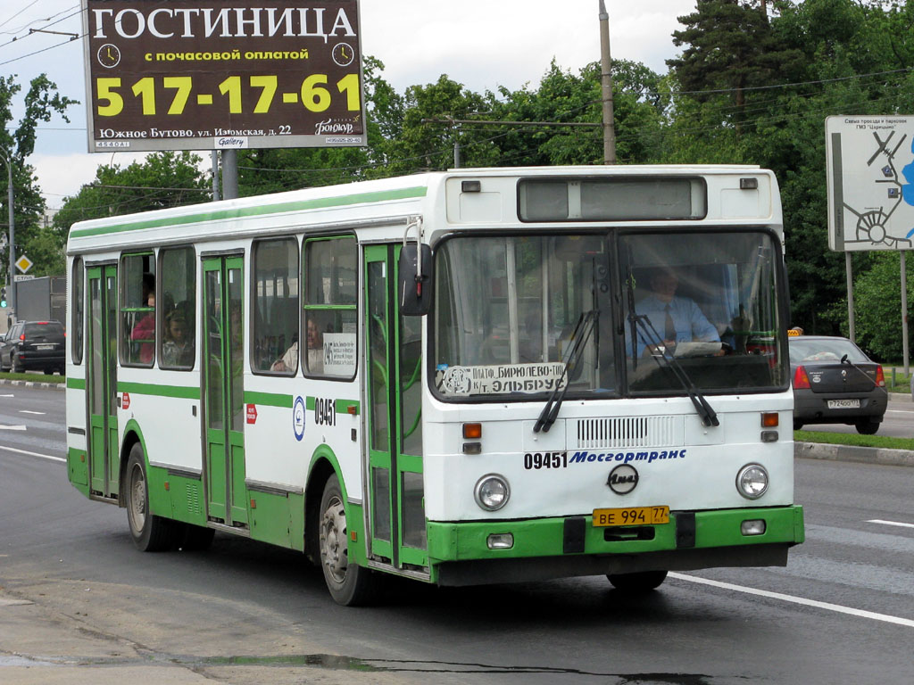 Moskva, LiAZ-5256.25 č. 09451