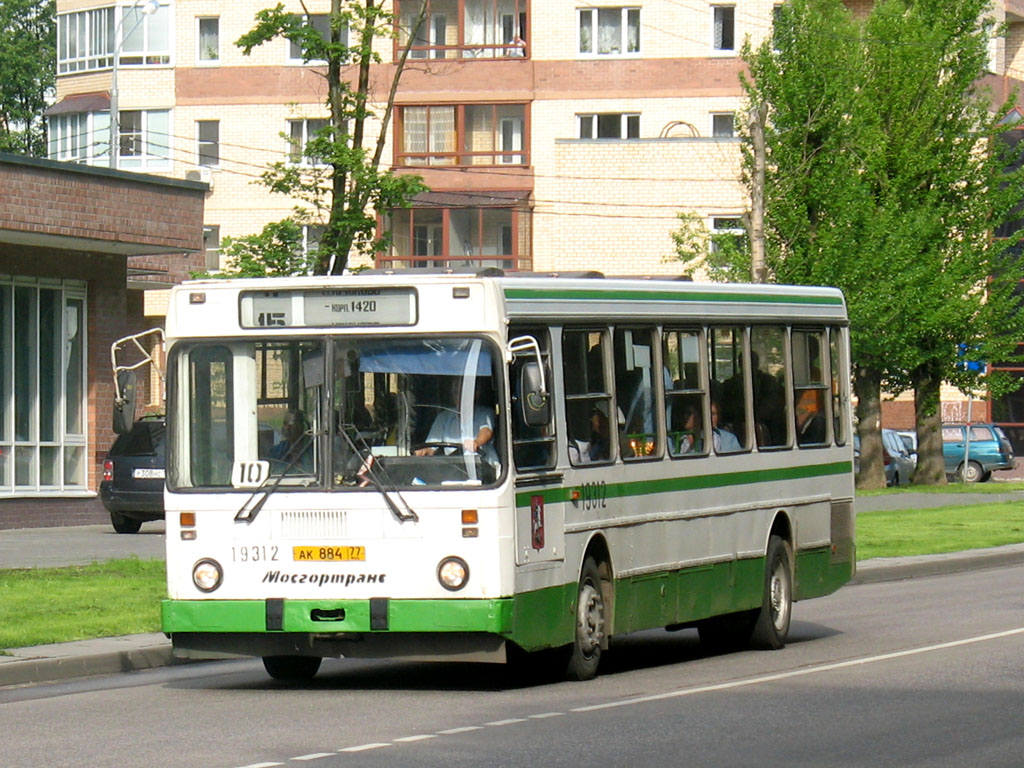 Moskva, LiAZ-5256.00 č. 19312