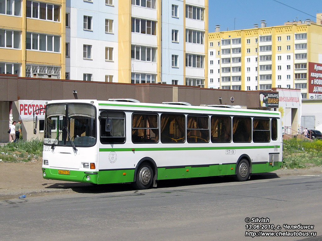 Челябинская область, ЛиАЗ-5256.26 № 5719