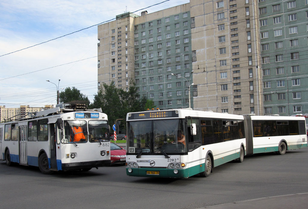 Санкт-Петербург, ЛиАЗ-6213.20 № 2202