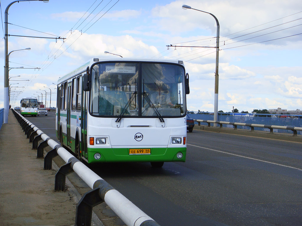 Автобус на кострому сегодня. ЛИАЗ 5256.36 Кострома. Автобус 1 Кострома. Костромской автобус. Кострома Середняя автобус.