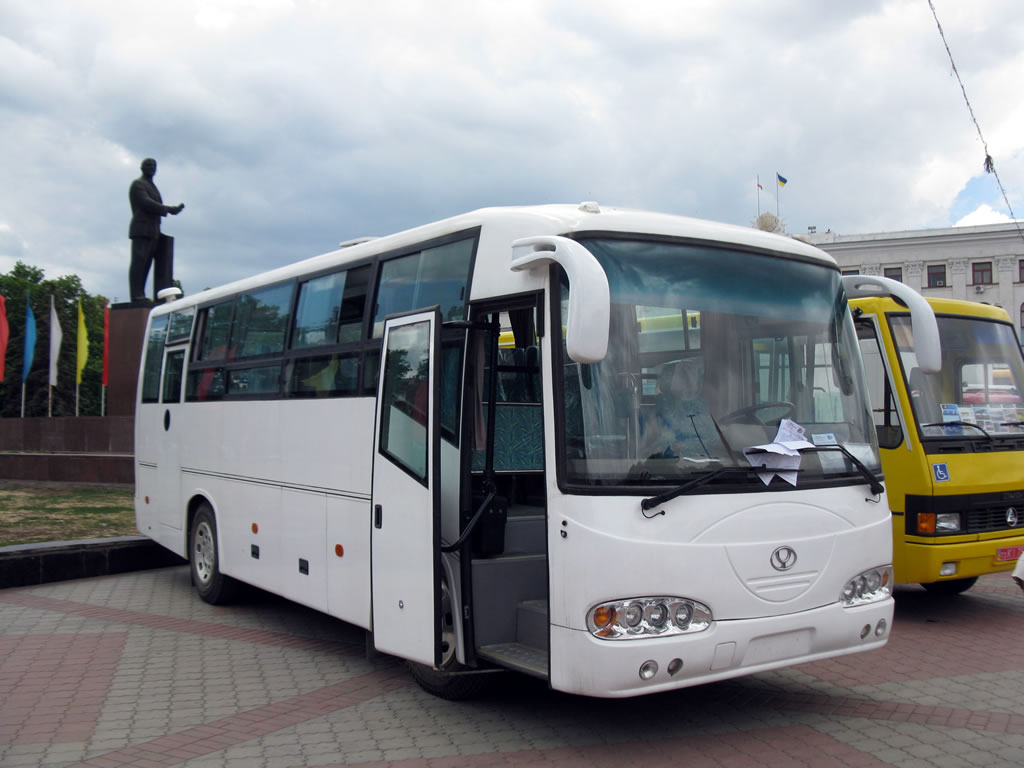 Луганская область, YouYi ZGT6831DH № BB 0988 CB; Республика Крым — Автобусы без номеров