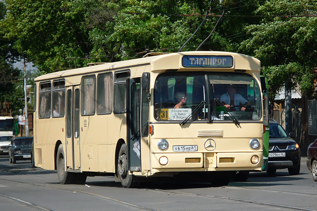 Ростовская область, Mercedes-Benz O305 № Х 615 НЕ 61