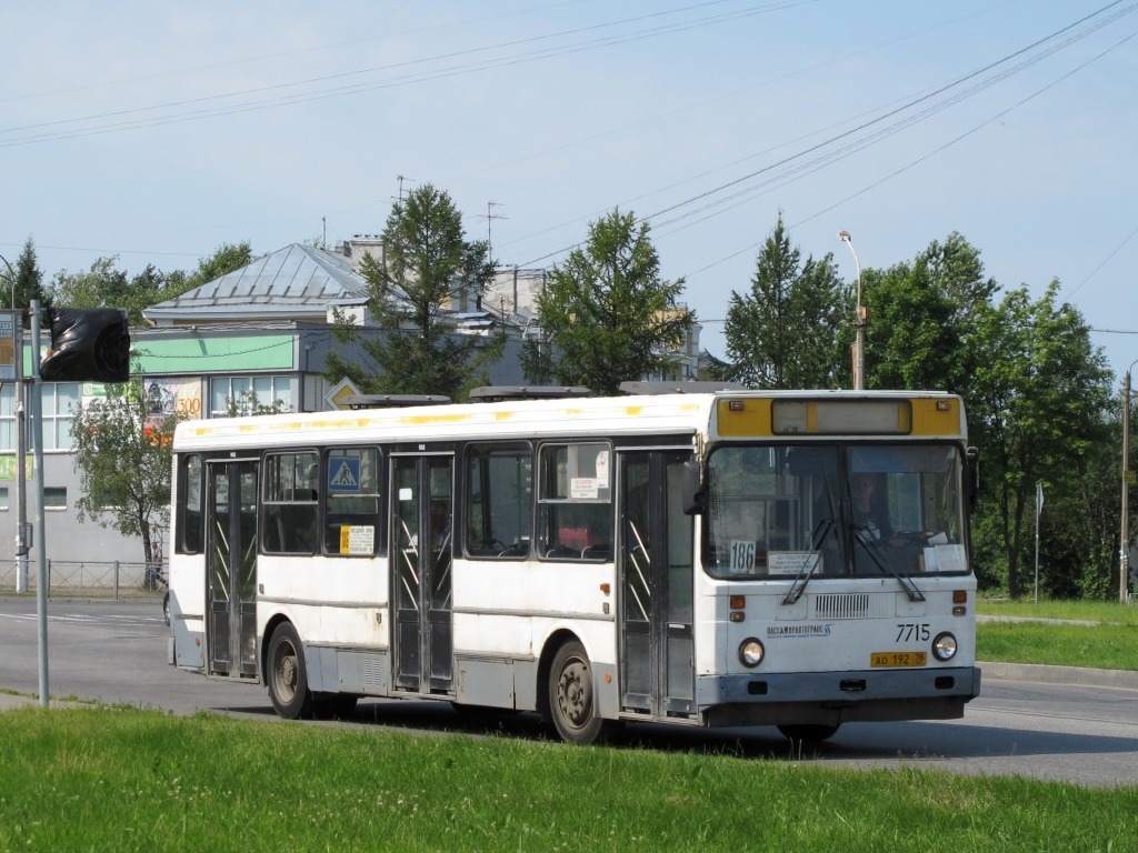 Санкт-Петербург, ЛиАЗ-5256.25 № 7715