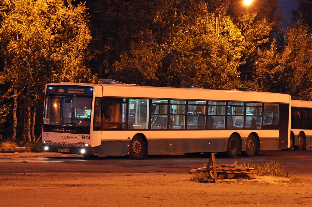 Санкт-Петербург, Волжанин-6270.06 