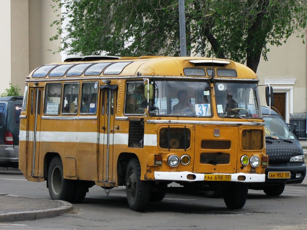 Бурятия, ПАЗ-672М № АА 698 03; Бурятия, Hyundai Grace № АН 952 03