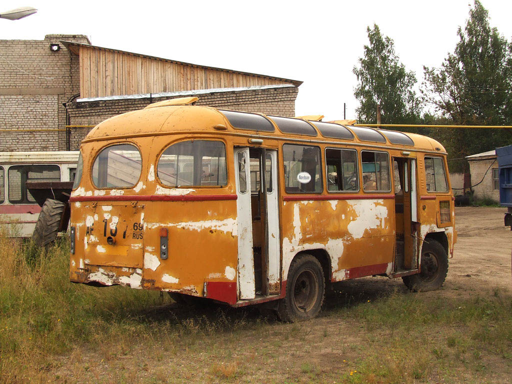 Тверская область, ПАЗ-672М № АЕ 137 69; Тверская область — Нерабочие машины