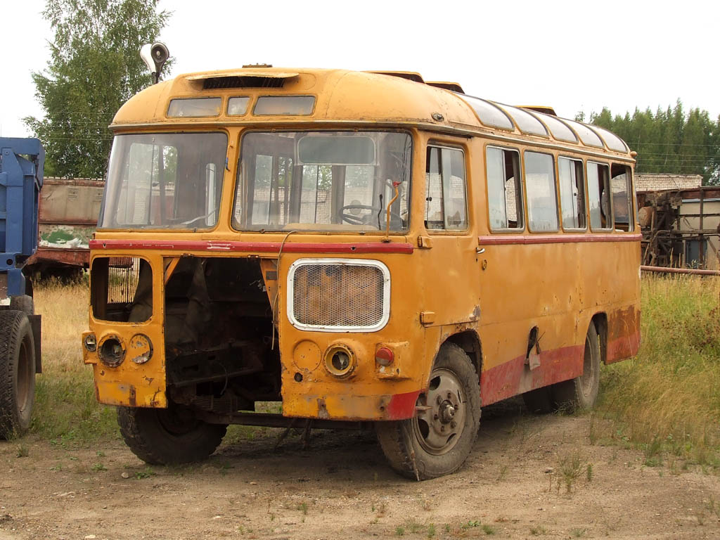 Тверская область, ПАЗ-672М № АЕ 137 69; Тверская область — Нерабочие машины