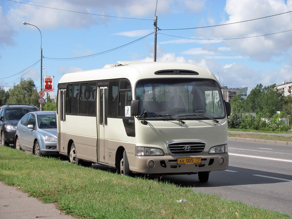 Москва, Hyundai County Deluxe № АА 005 77