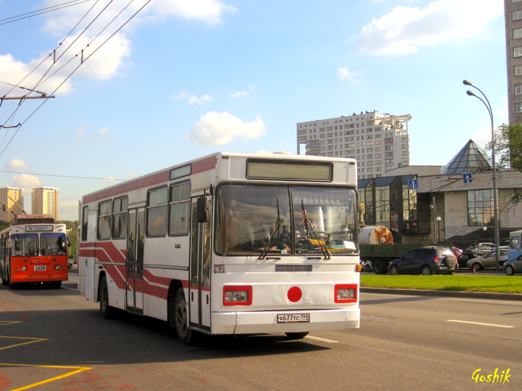 Москва, Mercedes-Benz O325 № А 677 ТС 199