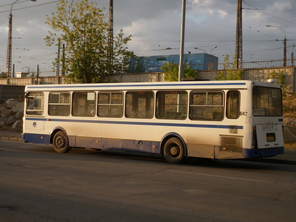 Свердловская область, ЛиАЗ-5256.45 № 942