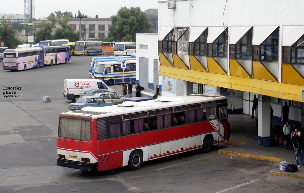 Днепропетровская область, Ikarus 250.58 № AE 5043 AA; Днепропетровская область — Автовокзалы и автостанции