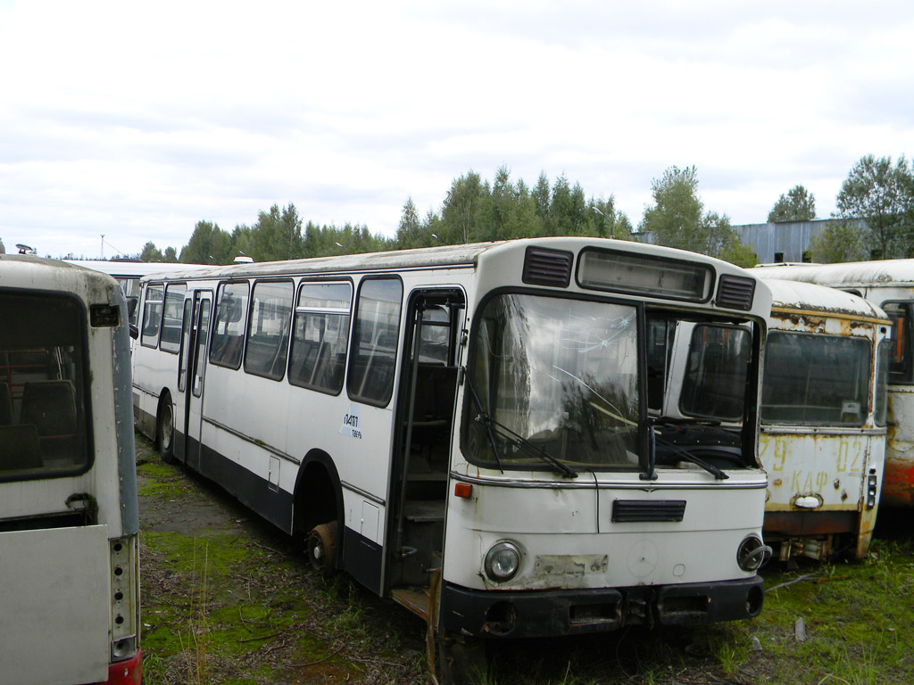 Тверская область, Mercedes-Benz O307 № 3**; Тверская область, ЛиАЗ-677М № 262; Тверская область — Нерабочие машины; Тверская область — ПАТП-1