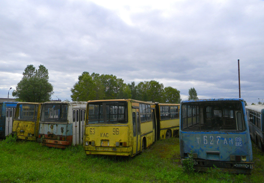 Тверська область, Ikarus 280 № 123; Тверська область, Ikarus 280.64 № 136; Тверська область, Ikarus 280.02 № 206; Тверська область, Ikarus 280.33 № 6672 КАР; Тверська область — Нерабочие машины; Тверська область — ПАТП-1