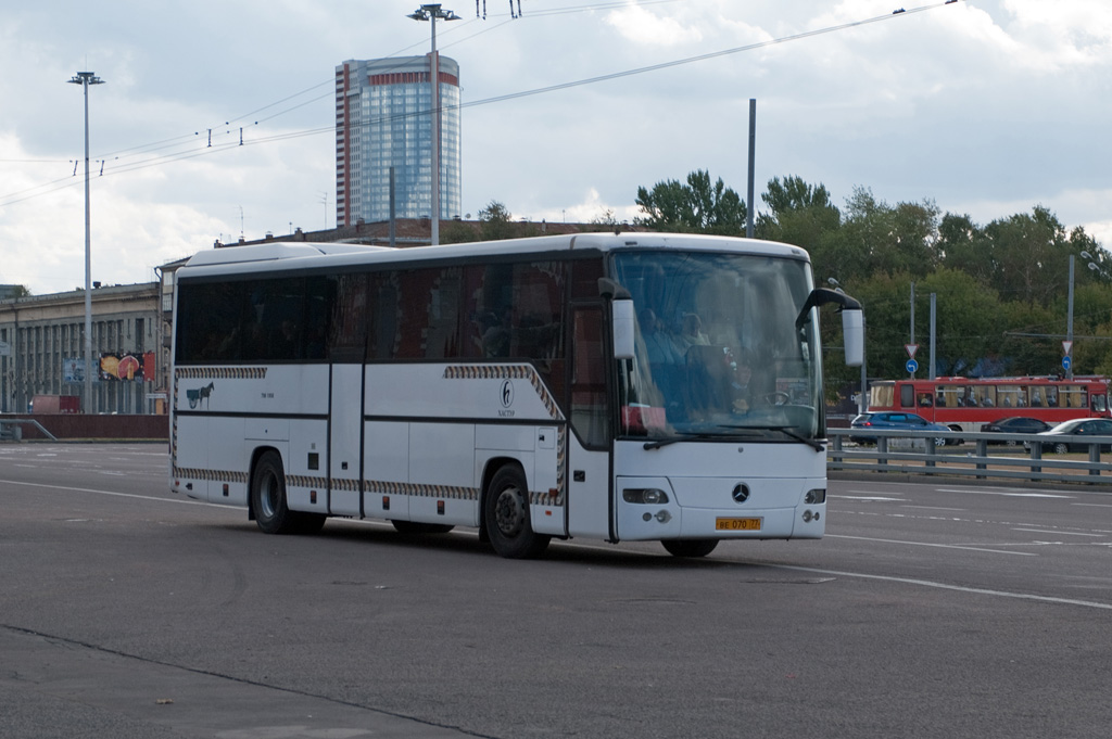 Москва, Mercedes-Benz O560RHD Intouro RHD № ВЕ 070 77