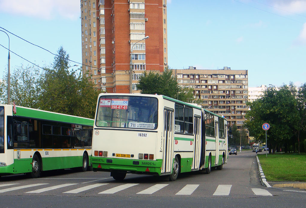 Moskwa, Ikarus 280.33M Nr 16262