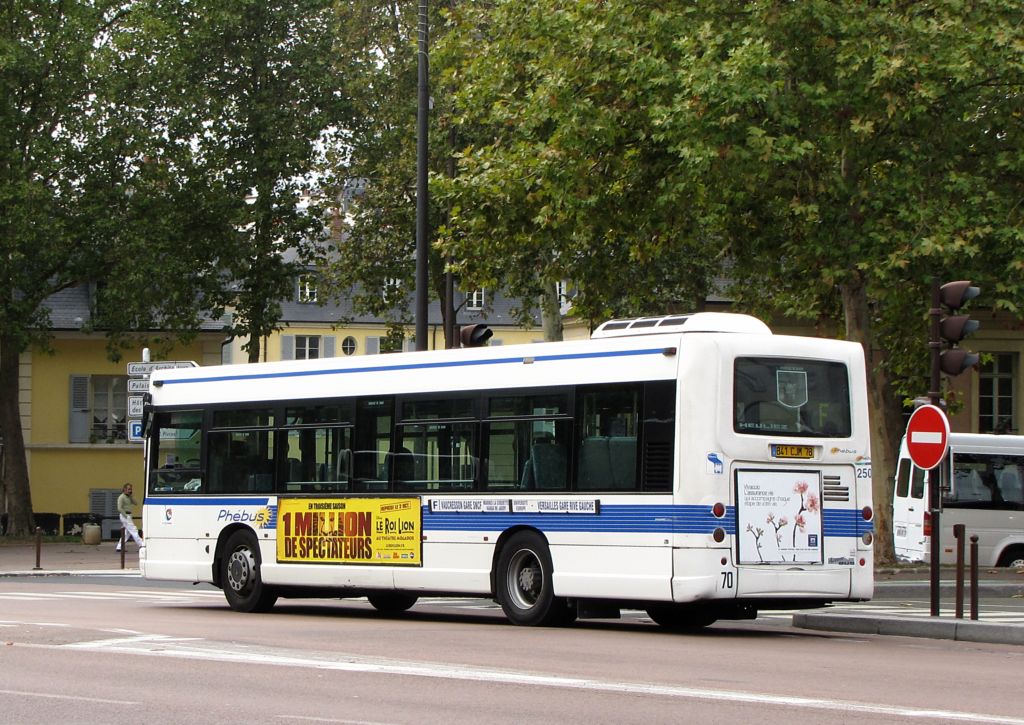 France, Heuliez GX117L # 250