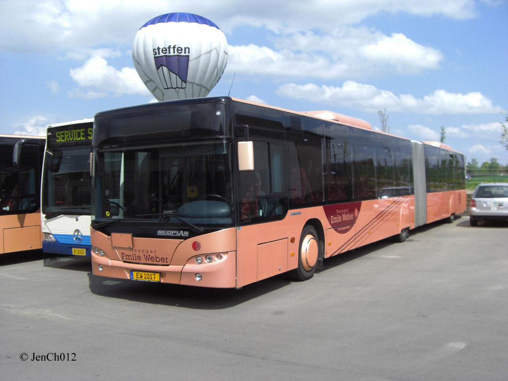 Luxemburg, Neoplan 489 N4522/3 Centroliner Evolution sz.: EW 1017