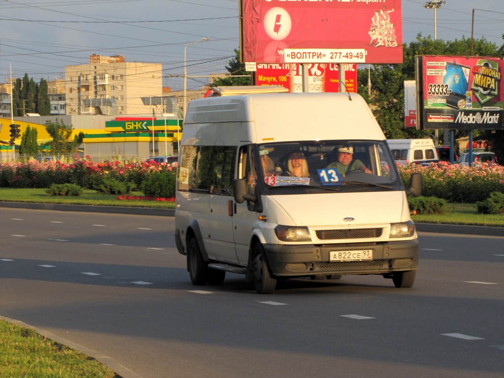 Краснодарский край, Самотлор-НН-3236 (Ford Transit) № А 822 СЕ 93